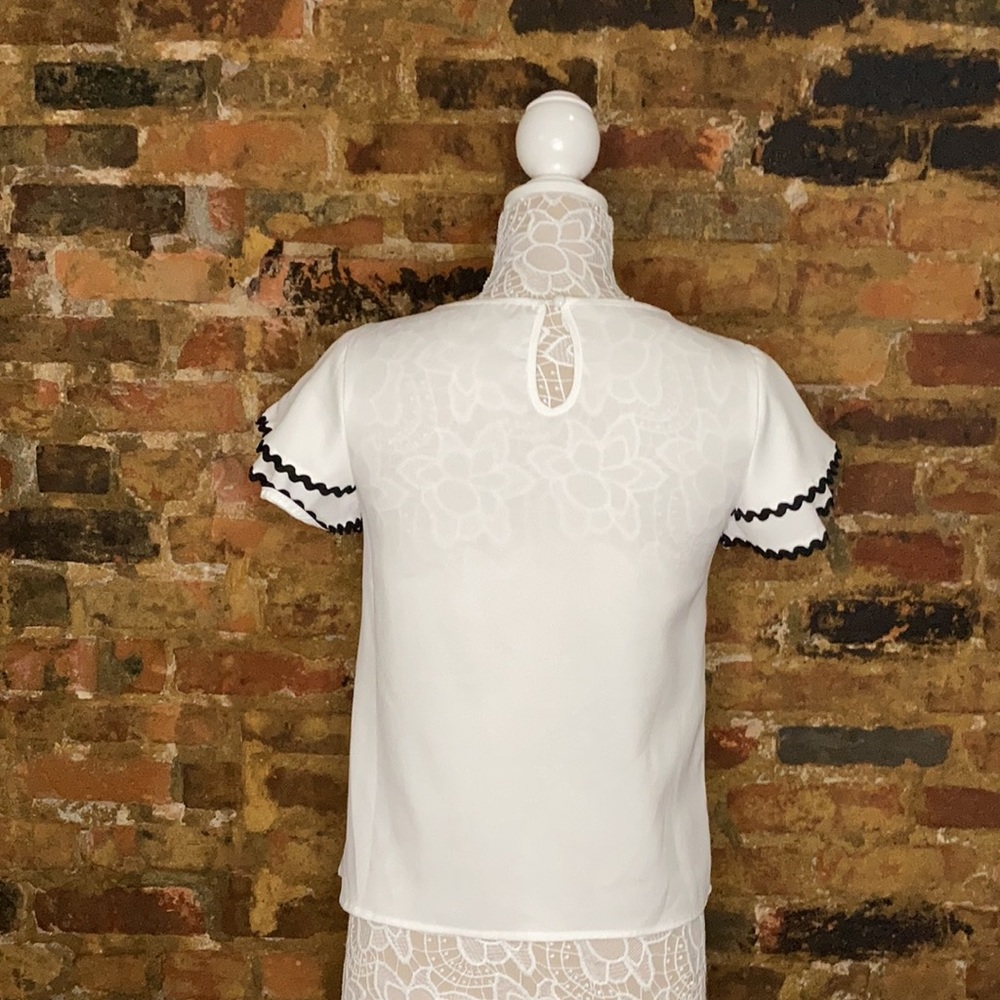 Amazon Essentials Ric-Rac Top (fits like a small) - Picture 5 of 7